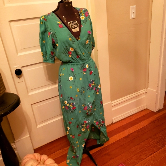 Green Floral Express Maxi Dress - Picture 1 of 7